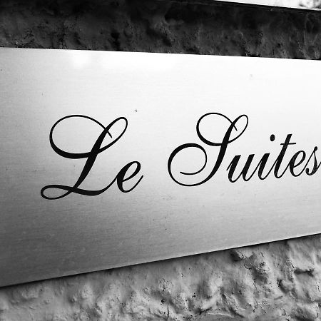 Le Suites - Di Fronte Ospedale Sacro Cuore 네그라르 외부 사진